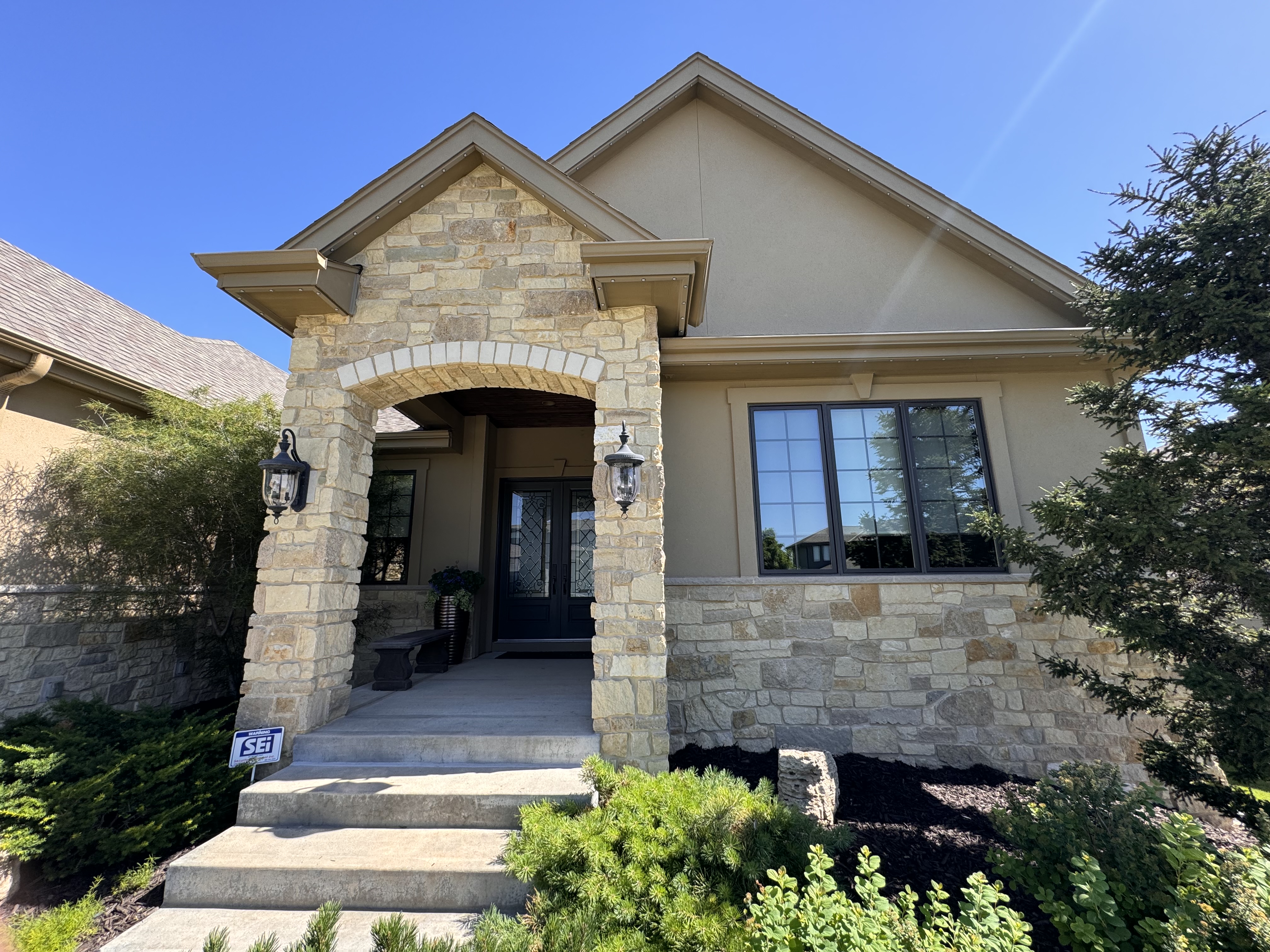 Crystal Clear Windows in Gretna, NE